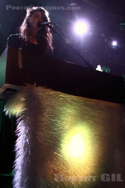 BEACH HOUSE - 2010-02-20 - PARIS - La Maroquinerie - 